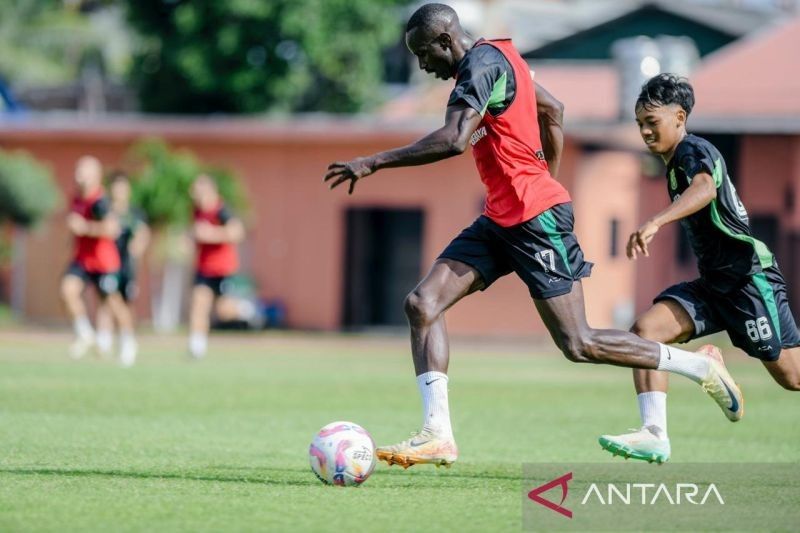 Flavio Silva Yakin Persebaya Raih Tiga Poin di Kandang Persis Solo