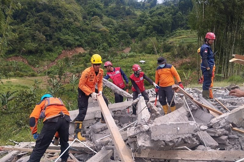 Banjarnegara Bangun Huntara untuk Korban Tanah Bergerak