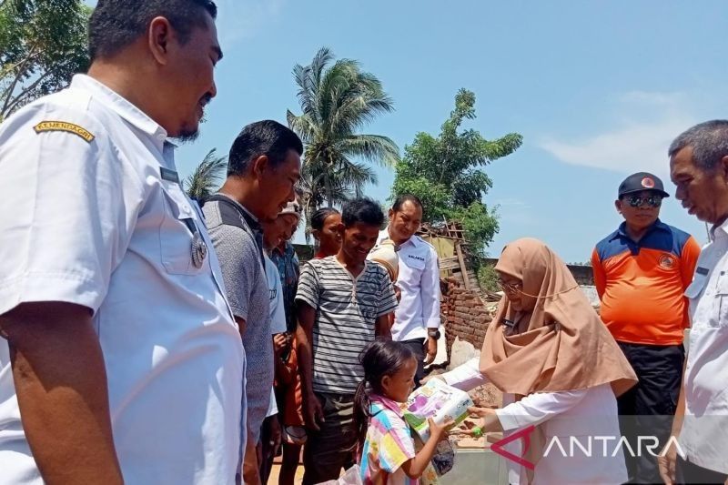 Plt Bupati Situbondo Tinjau Dapur Umum & Bantuan Banjir Melanda Tiga Kecamatan