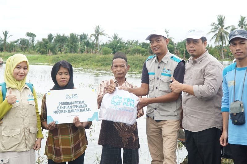 PLN Kalselteng Salurkan Bantuan untuk Korban Banjir Kalimantan Selatan