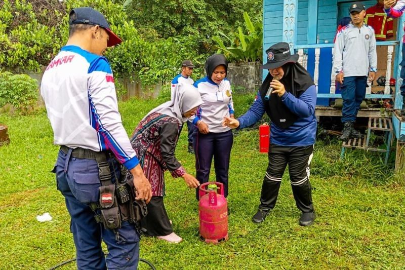 Natuna Rekrut Guru dan Orang Tua Siswa Jadi Relawan Kebakaran