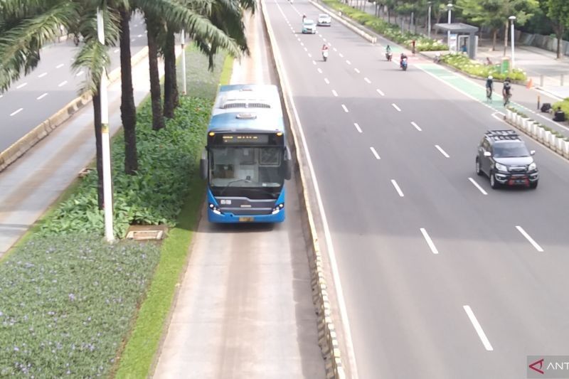 Mobil Pejabat Masuk Jalur Busway: Transjakarta Bereaksi dan Cari Solusi