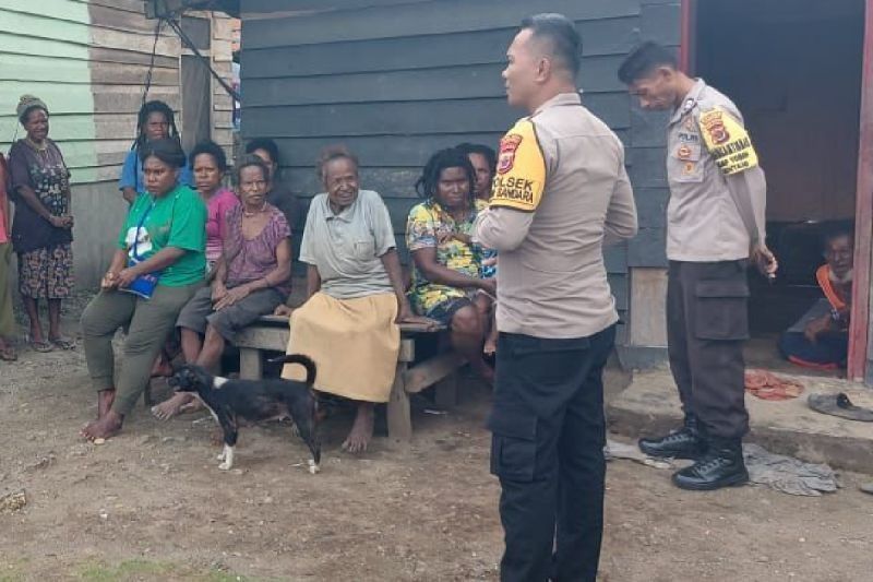 Polsek Bandara Sentani Jalin Silaturahmi dengan Warga, Jaga Keamanan Bersama