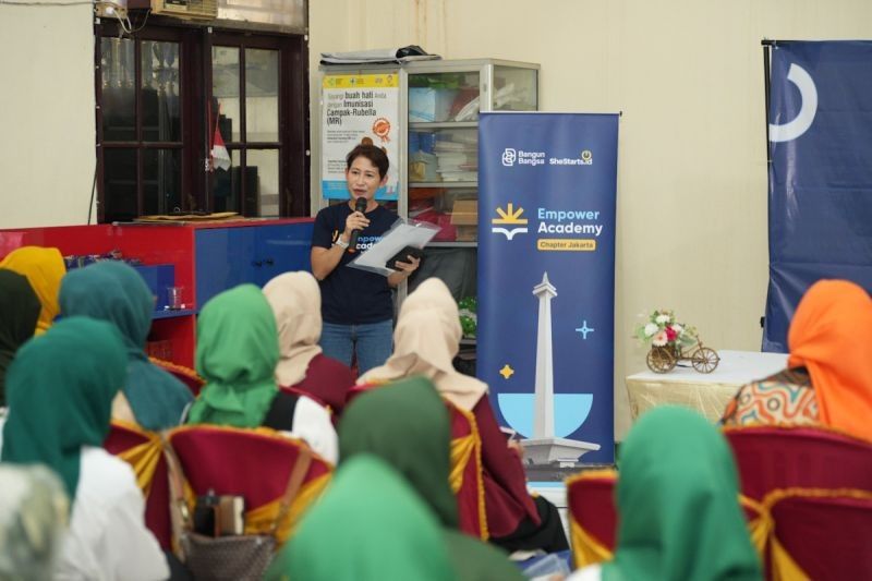 Bangun Bangsa Berdayakan UMKM Perempuan Jaktim lewat Empower Academy