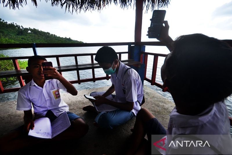 Jangan Ciptakan Fobia Teknologi: Bijak Manfaatkan Gawai di Pendidikan