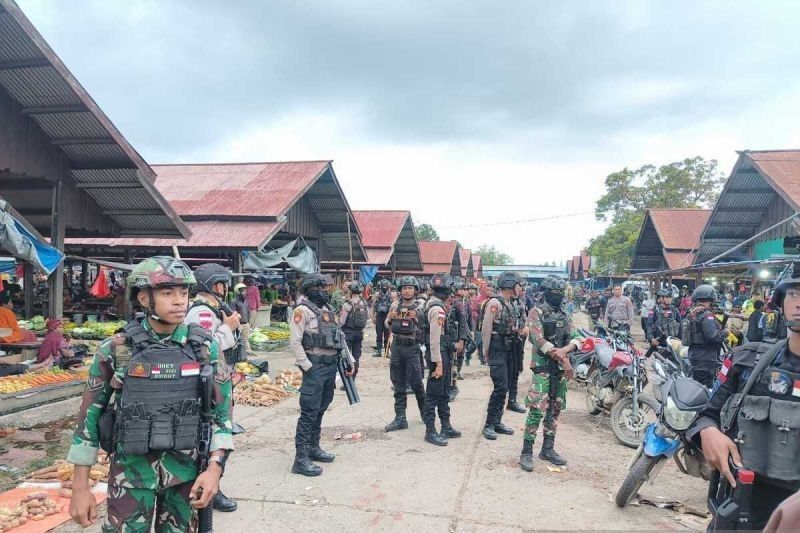 TNI-Polri Patroli Gabungan di Wamena Cegah Kericuhan Pasca Pilkada