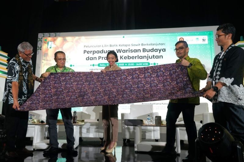 Batik Ramah Lingkungan: Inovasi Lilin Kelapa Sawit Berkelanjutan di Inacraft 2025