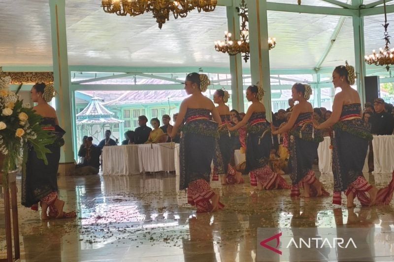 Bedhaya Anglir Mendhung Buka Tingalan Jumenengan Mangkunegaran