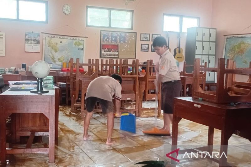 Banjir Kudus: 42 Sekolah Terdampak, Pembelajaran Daring Diterapkan