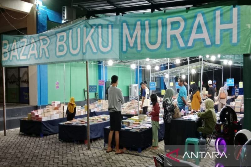 Bazar Buku Tapin: 10 Ribu Koleksi Buku Ramaikan Gerakan Literasi