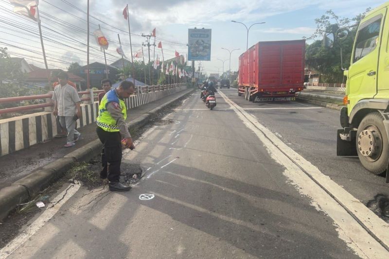 Kecelakaan Maut di Pantura Batang: Dua Nyawa Melayang Akibat Jalan Berlubang