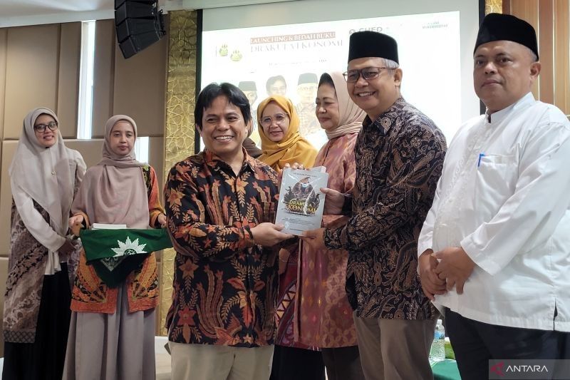 Buku 'Drakula Ekonomi' Ungkap Sisi Gelap Industri Tembakau Indonesia