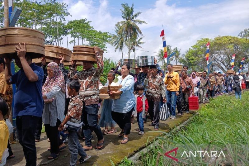 Tradisi Unik Nyadran Demangan: Makanan Tanpa Cicip di Temanggung