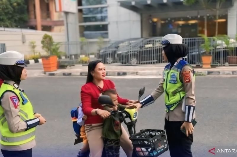 Polres OKU Sosialisasikan Larangan Sepeda Listrik di Jalan Raya