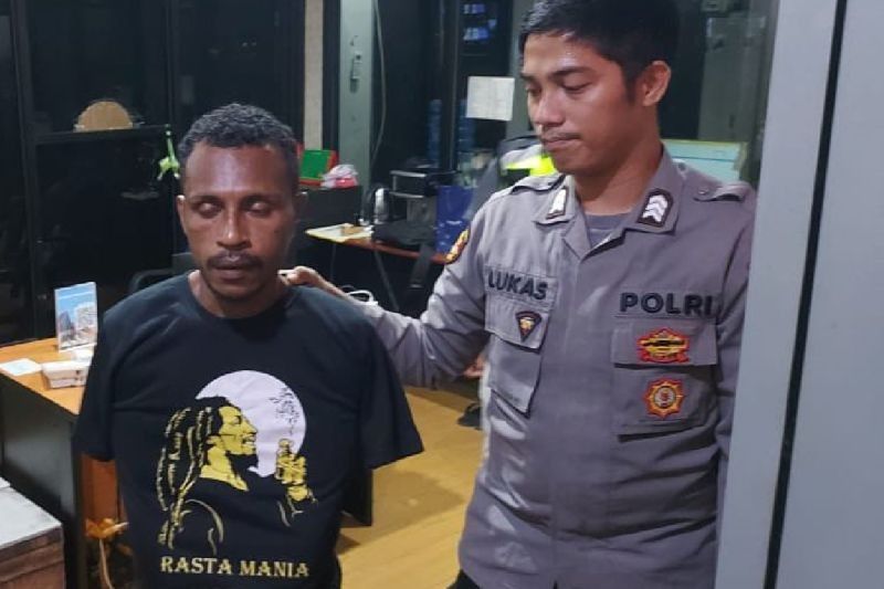 Penumpang Bandara Sentani Tertangkap Bawa 42 Paket Ganja