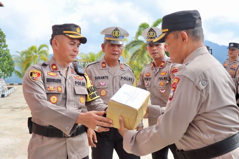 Polres Anambas Perkuat Solidaritas Masyarakat Lewat Bakti Sosial