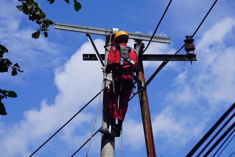 PLN Perbaiki Jaringan Listrik di Pulau Ambon, Ini Dampaknya