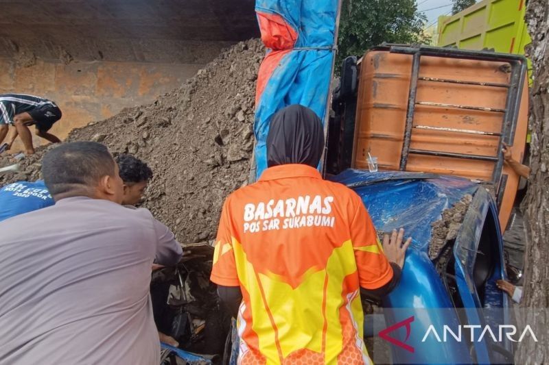 Kecelakaan Maut di Palabuhanratu: Empat Wisatawan Tewas