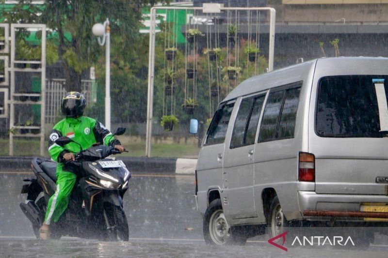 Prakiraan Cuaca BMKG: Hujan Guyur Banyak Kota di Indonesia