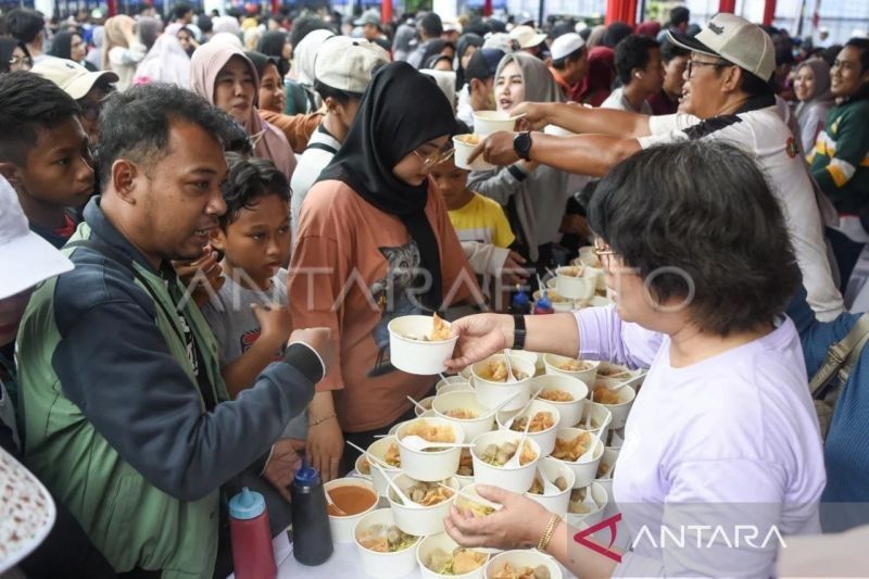 Samarinda Rayakan HUT ke-357: Jalan Sehat dan 10.000 Porsi Makanan Gratis