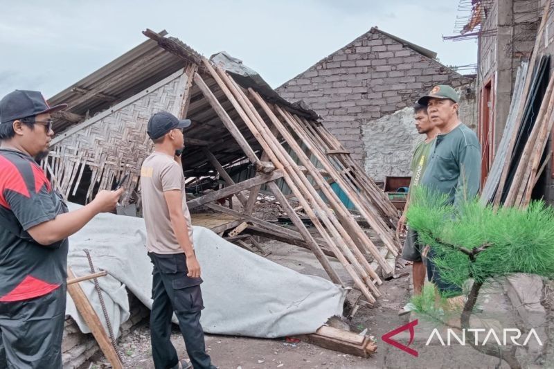 Angin Kencang Rusak Puluhan Rumah di Jembrana, Bali