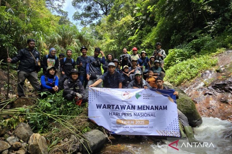 PWI Kudus Tanam 200 Pohon di Lereng Muria: Lestarikan Alam, Mitigasi Bencana