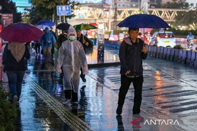 BMKG Sukses Turunkan Curah Hujan Jakarta hingga 60 Persen