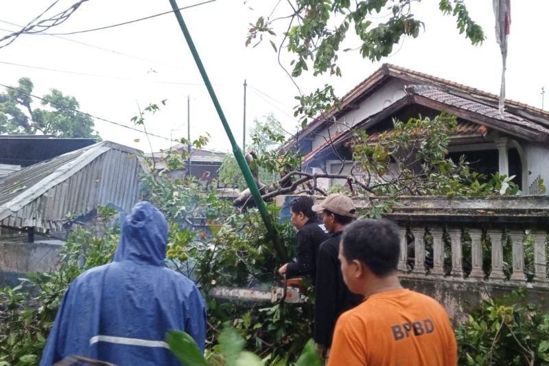 Peringatan Cuaca Ekstrem di Mataram Berlanjut Hingga 13 Februari 2025