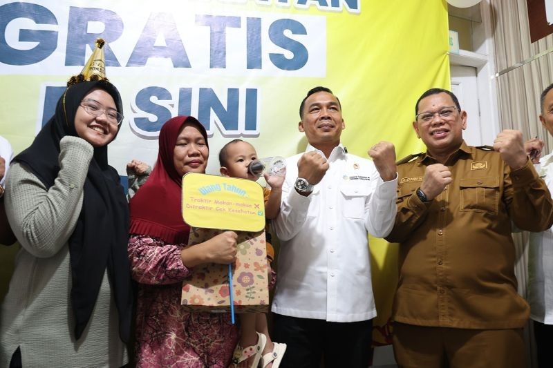 Pj Gubernur Banten Ajak Warga Manfaatkan Cek Kesehatan Gratis