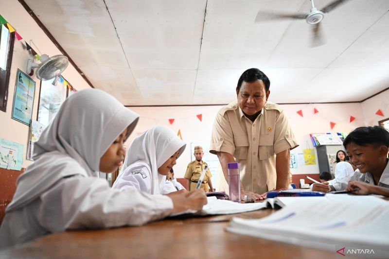 Prabowo Tinjau Mendadak Program MBG di Bogor: Pastikan Anak-Anak Mendapat Gizi Terbaik