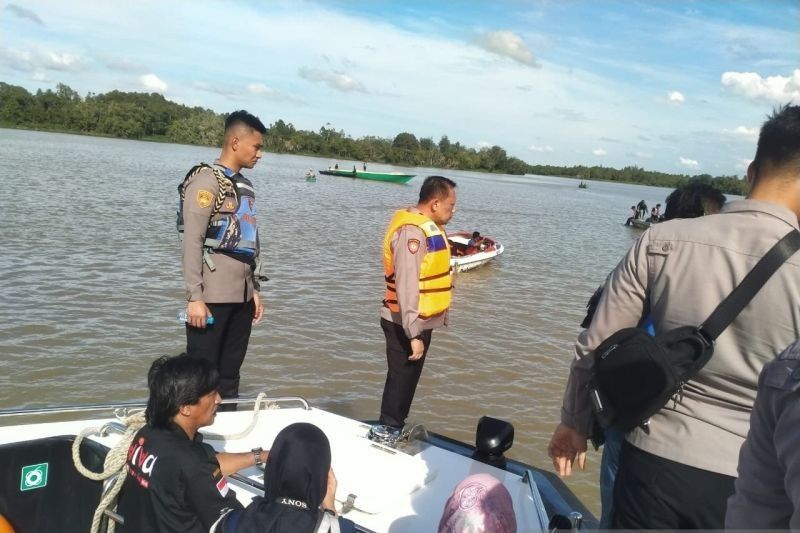 Kapolda Kaltara Pimpin Pencarian Korban Speedboat Tenggelam di Bulungan