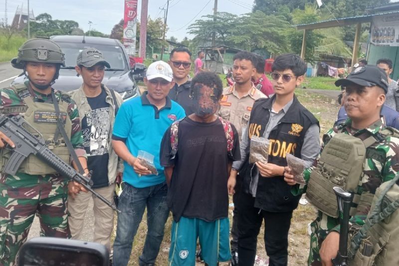 Penangkapan Warga PNG dengan 12 Paket Ganja di Perbatasan RI-PNG