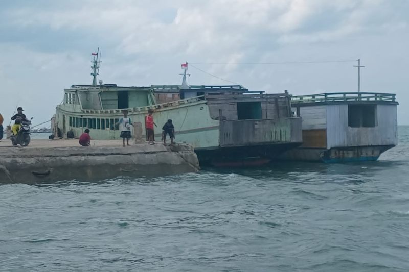 SAR Evakuasi 13 Orang dari Kapal Mati Mesin di Wakatobi