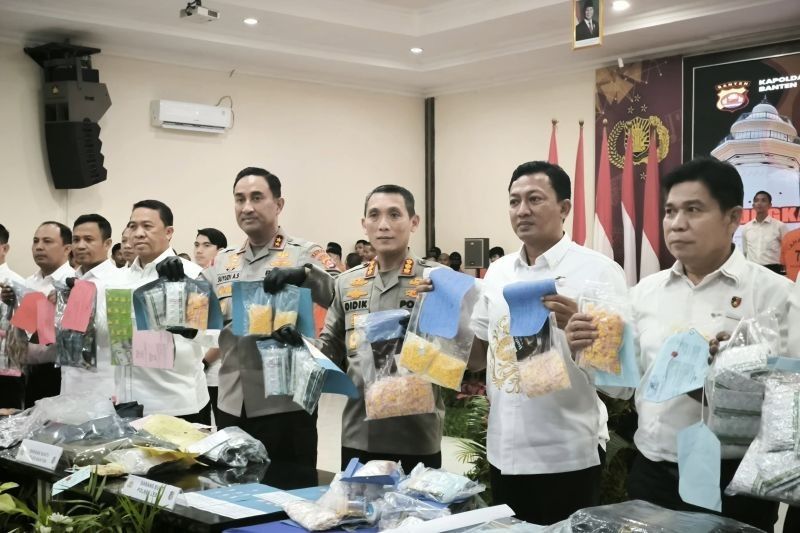 Polda Banten Ungkap 71 Kasus Narkoba di Januari 2025