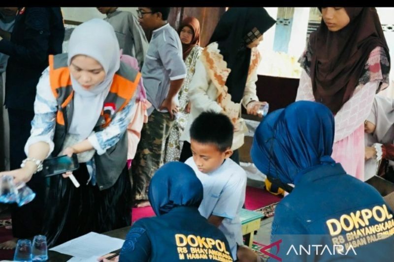 RS Bhayangkara Palembang Gelar Bakti Kesehatan untuk Kelompok Rentan