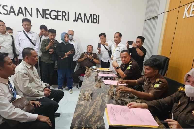 Polri Serahkan 4 Tersangka Mafia Narkoba Jambi ke JPU