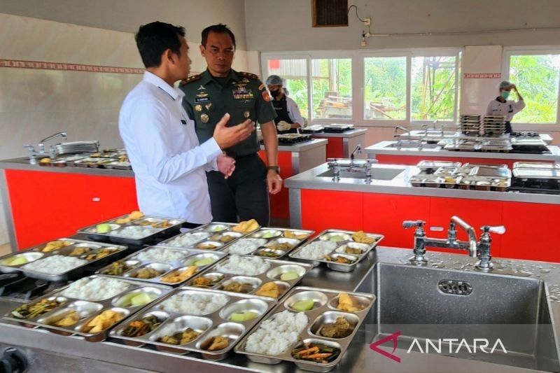 Pangdam Diponegoro Tinjau SPPG Semarang: Pastikan Program Makan Bergizi Gratis Tepat Sasaran