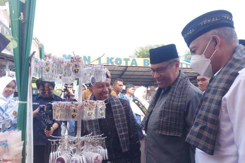 1000 Pelajar Ikuti Kompetisi Sains Cosinus XVI di Bukittinggi