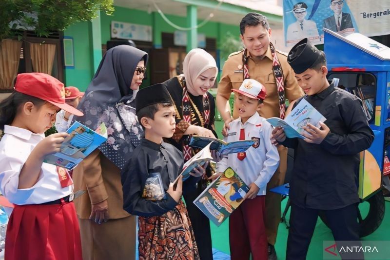 OKU Tingkatkan Minat Baca Anak Lewat Perpustakaan Keliling