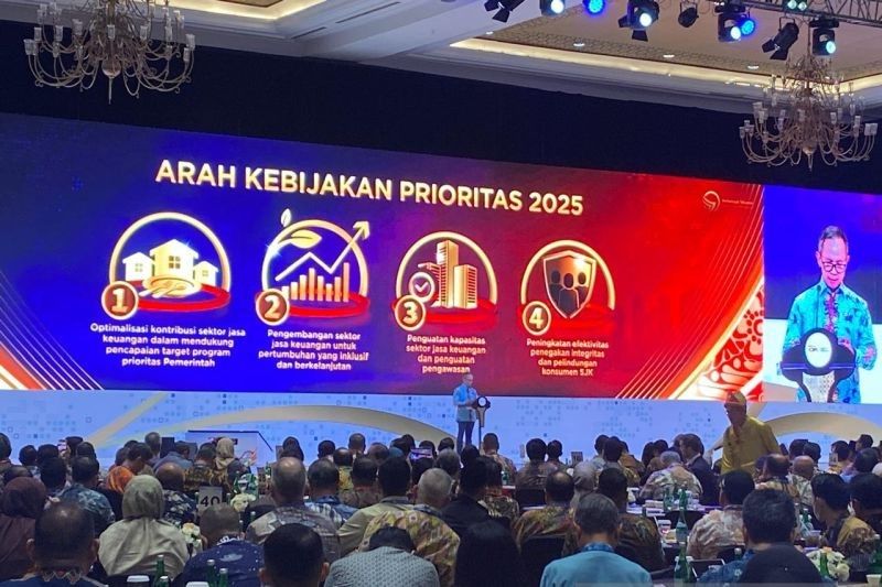 OJK Optimistis Sektor Keuangan Indonesia Tetap Positif di 2025