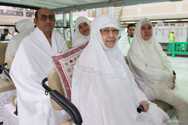 Megawati, Puan, dan Pratama Sukses Menunaikan Umrah