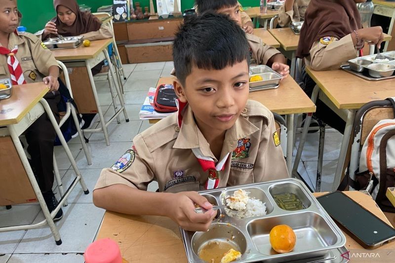 Siswa SDN Cipulir 01 Usul Menu MBG: Ayam Goreng dan Kangkung