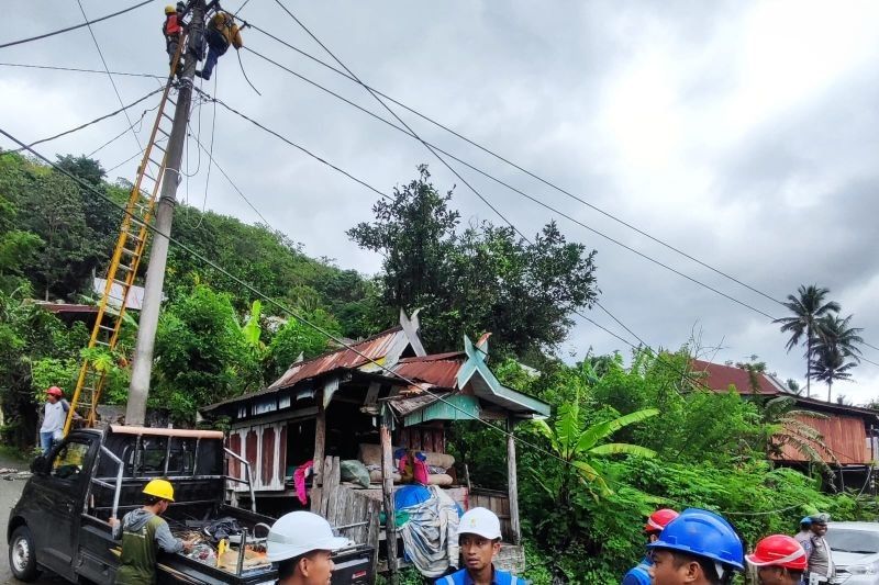 PLN Imbau Waspada Bahaya Listrik Akibat Banjir di Sulsel