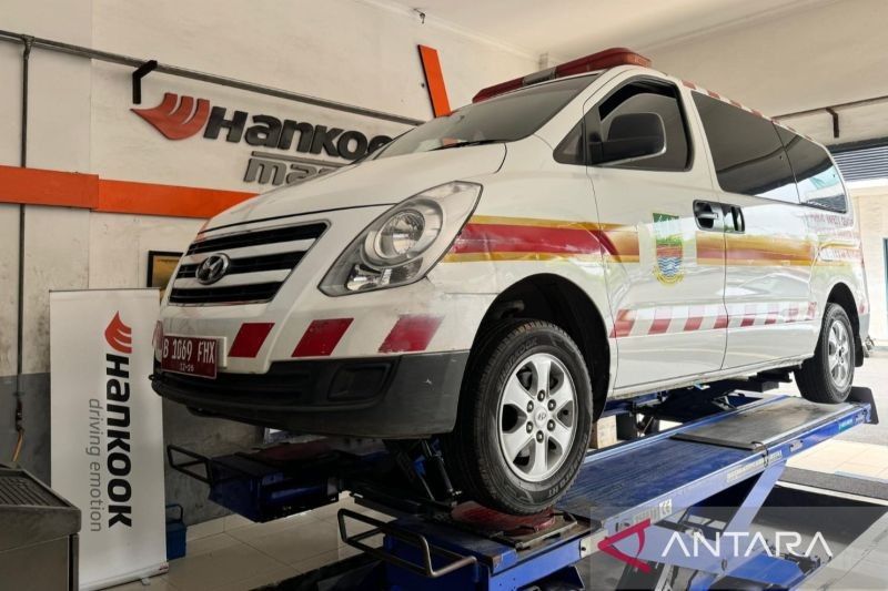 Hankook Tire Donasikan 144 Ban untuk Layanan Publik Kabupaten Bekasi