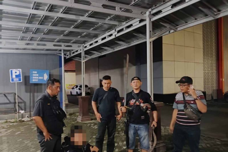 Pelajar Bawa Senjata Tajam Diamankan Polisi, Hendak Tawuran di Kalianda