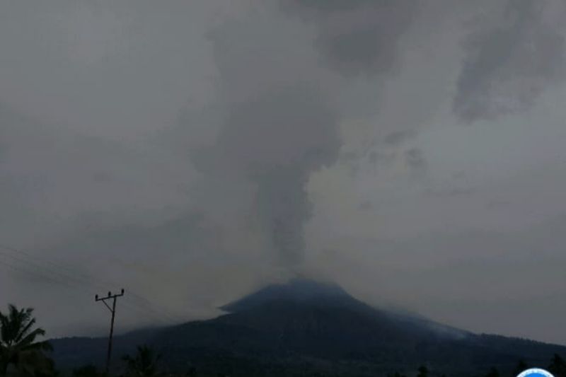 Gunung Lewotobi Level IV Awas: 987 Gempa Hembusan dalam Seminggu