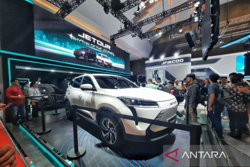 Jetour X50e: Mobil Listrik Pertama Jetour Resmi Meluncur di IIMS 2025