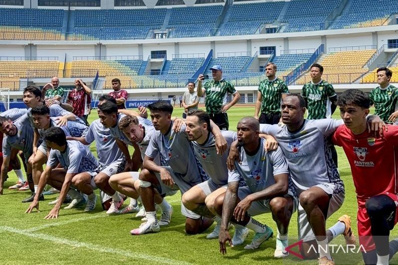 Bojan Hodak Ingin Wasit Asing Pimpin Laga El Clasico Persib vs Persija