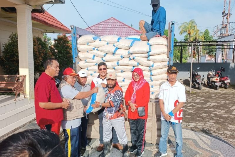 Pemkab Sumbawa Barat Salurkan Bantuan untuk Korban Banjir Taliwang