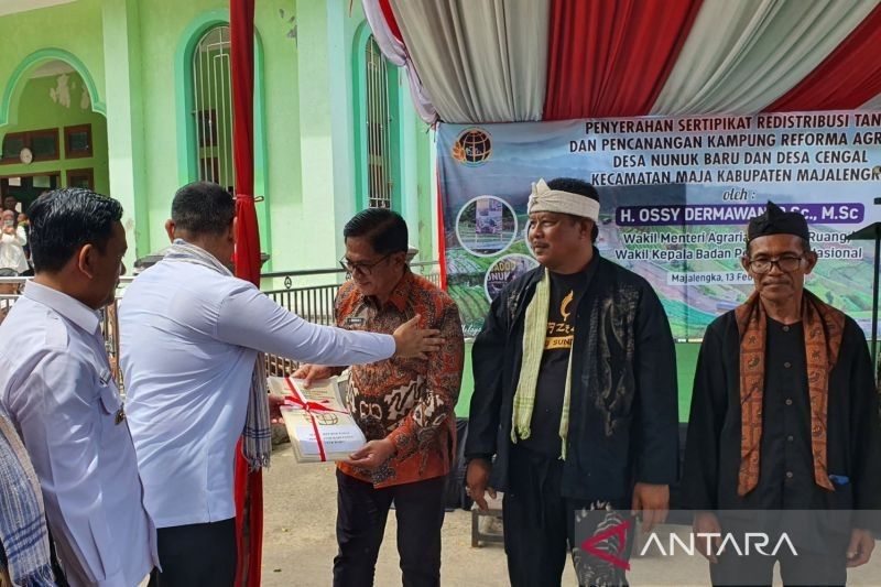 Pemkab Majalengka Berdayakan Warga Usai Serahkan Sertifikat Tanah